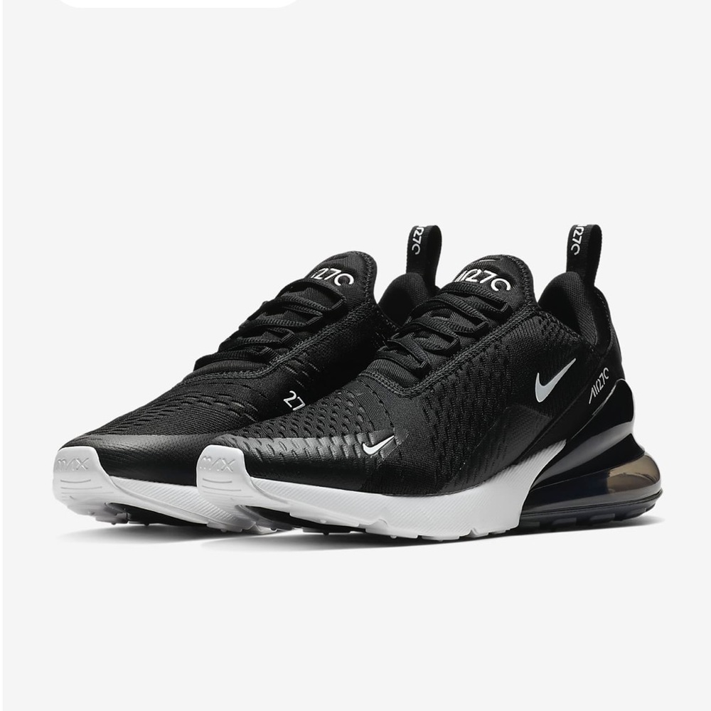 Nike Air Max 270
Women's Shoes